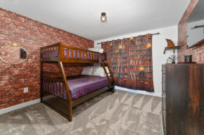 NEW 4BD Home with Pool and BBQ